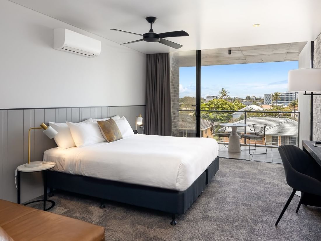 king deluxe with city views