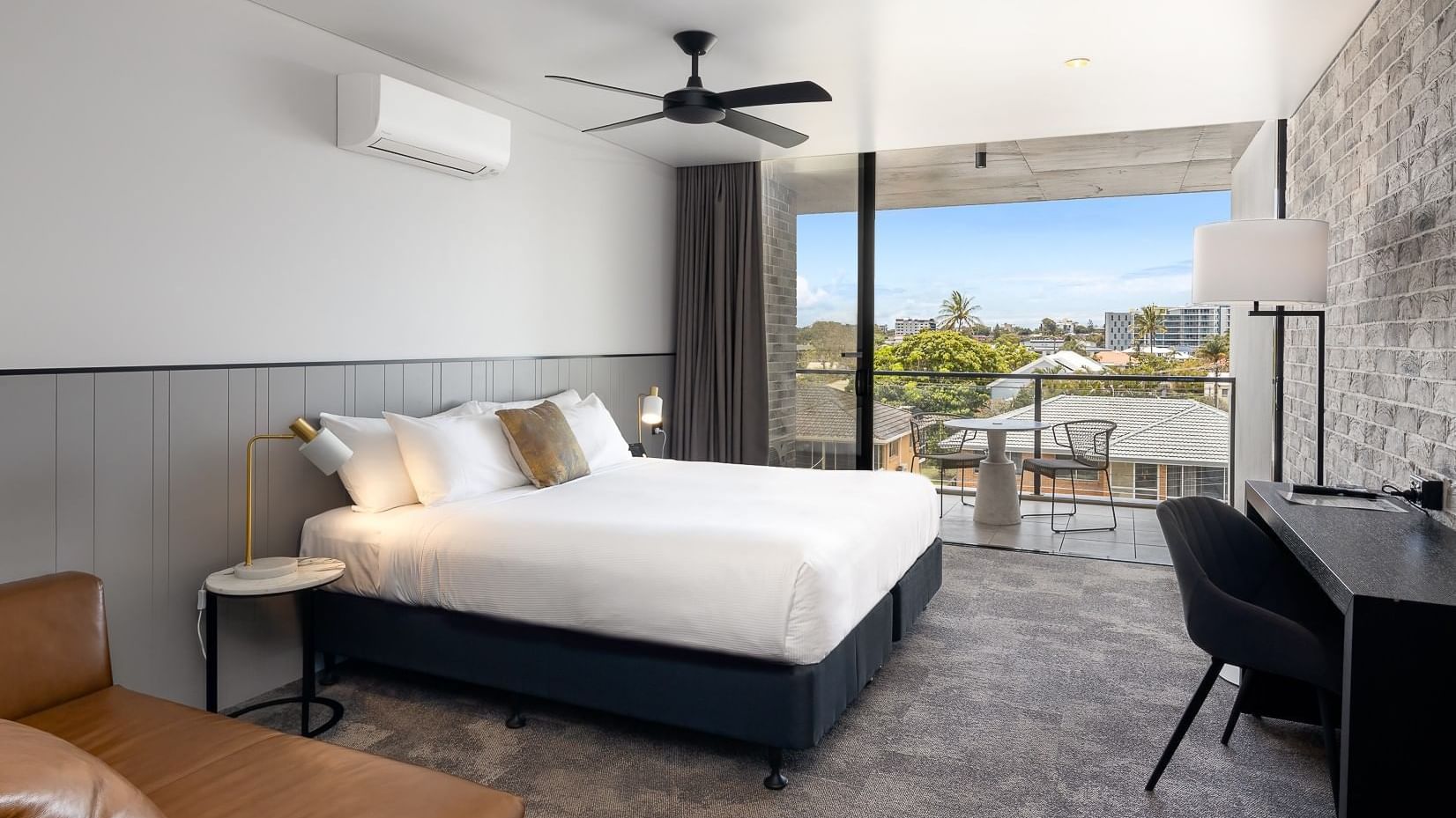 king deluxe with city views