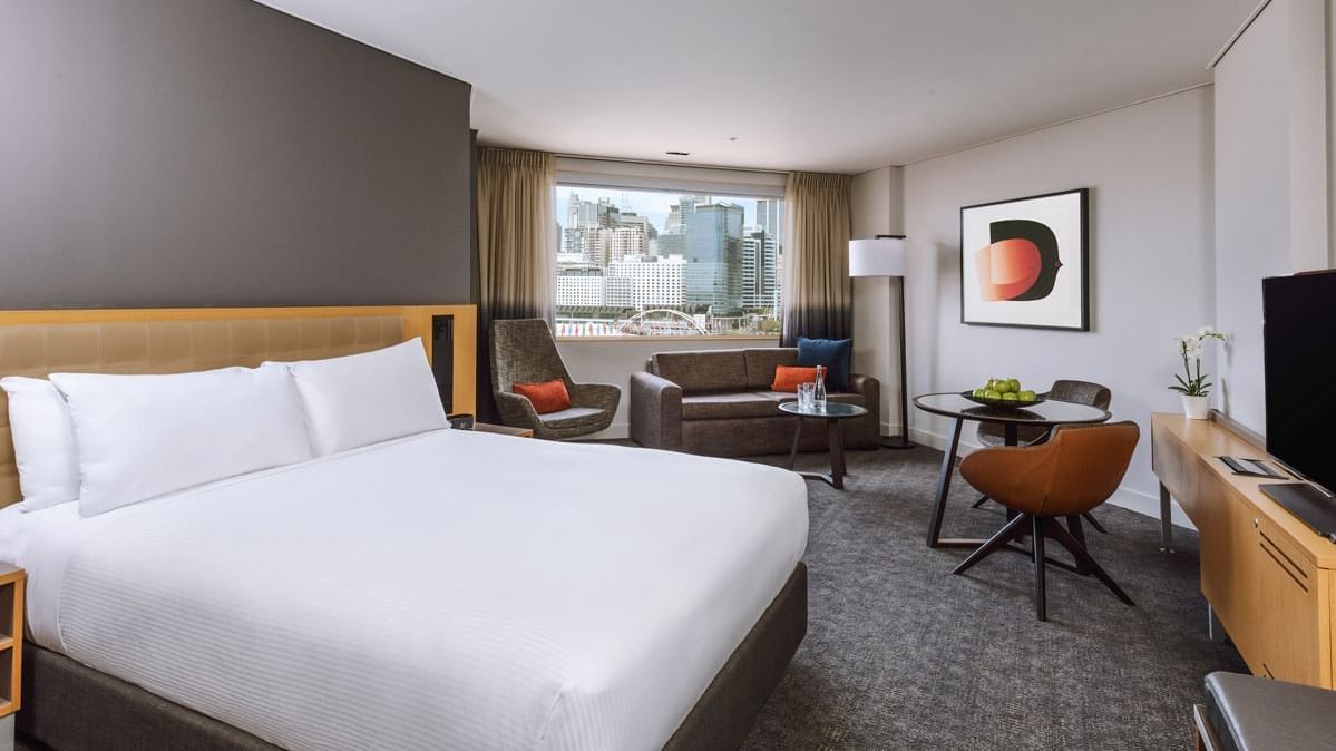 Executive Room, 1 Queen Bed, Darling Harbour View 