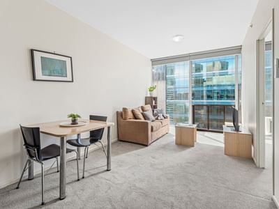 Lonsdale 2 Bed Large Dining and Living 
