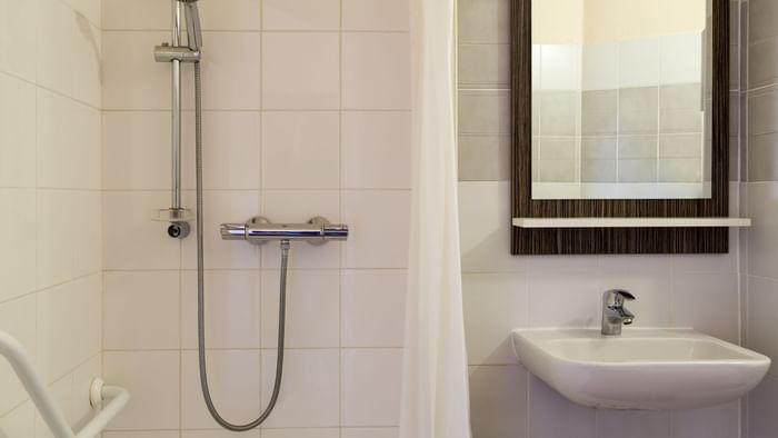 Bathroom interior in bedrooms at Hotel L'Acropole