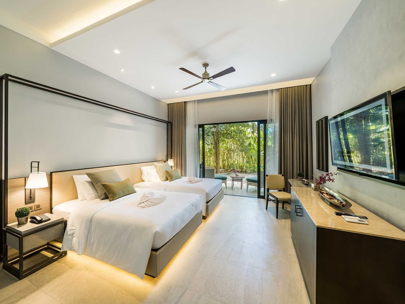 Double beds, TV & balcony lounge, Junior Suite, Discovery Samal