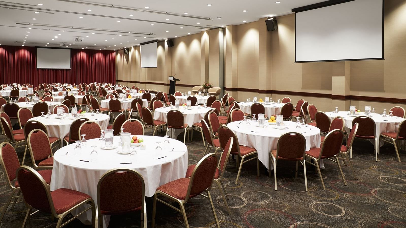 Riverside_Ballroom_-_Cabaret_2
