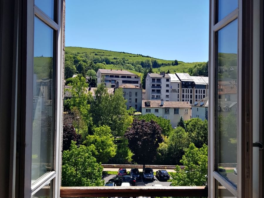 A balcony with city view at Grand Hotel Saint-Pierre