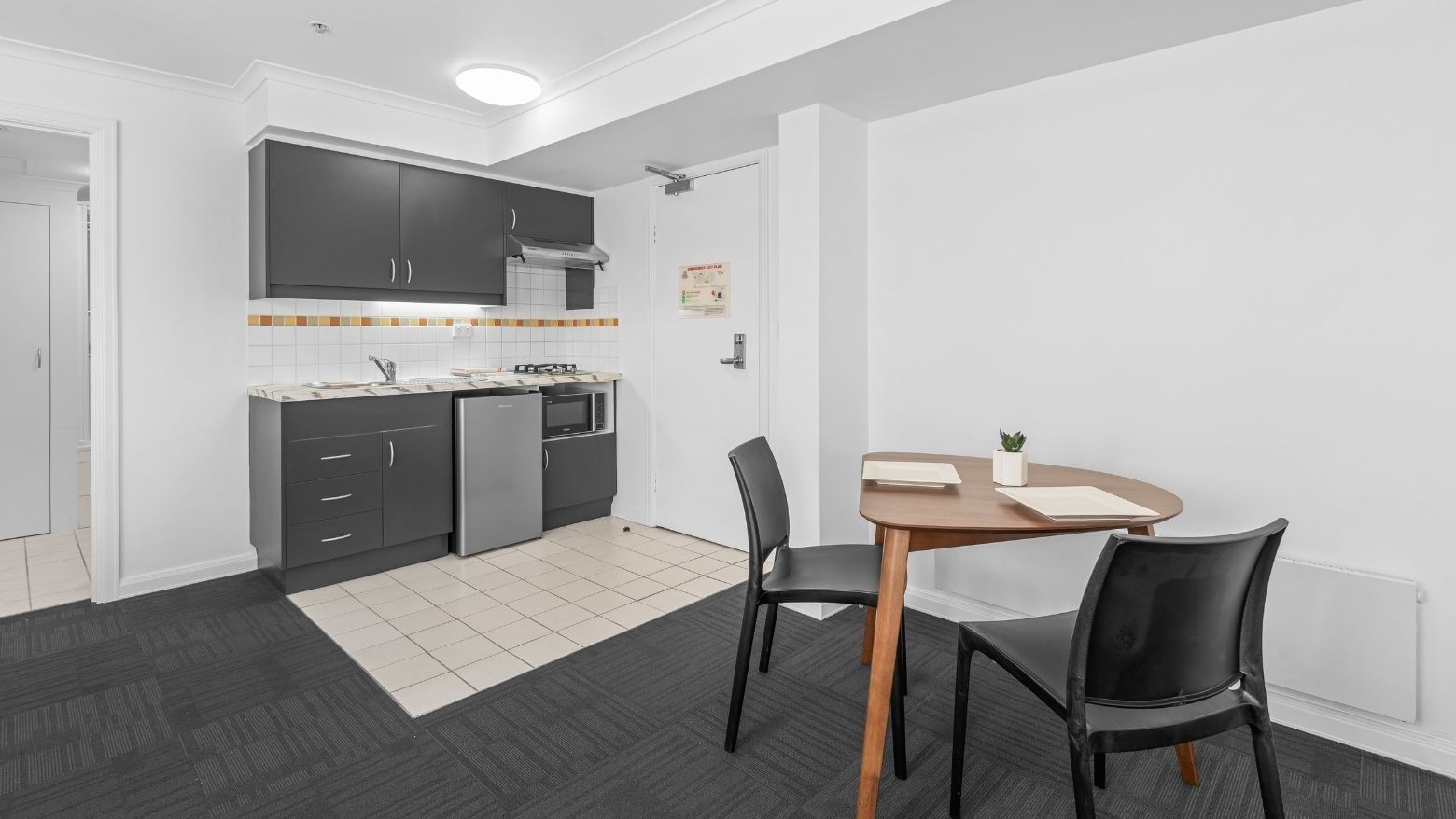 Student Living on Flinders - Studio Apartment Kitchen Dining