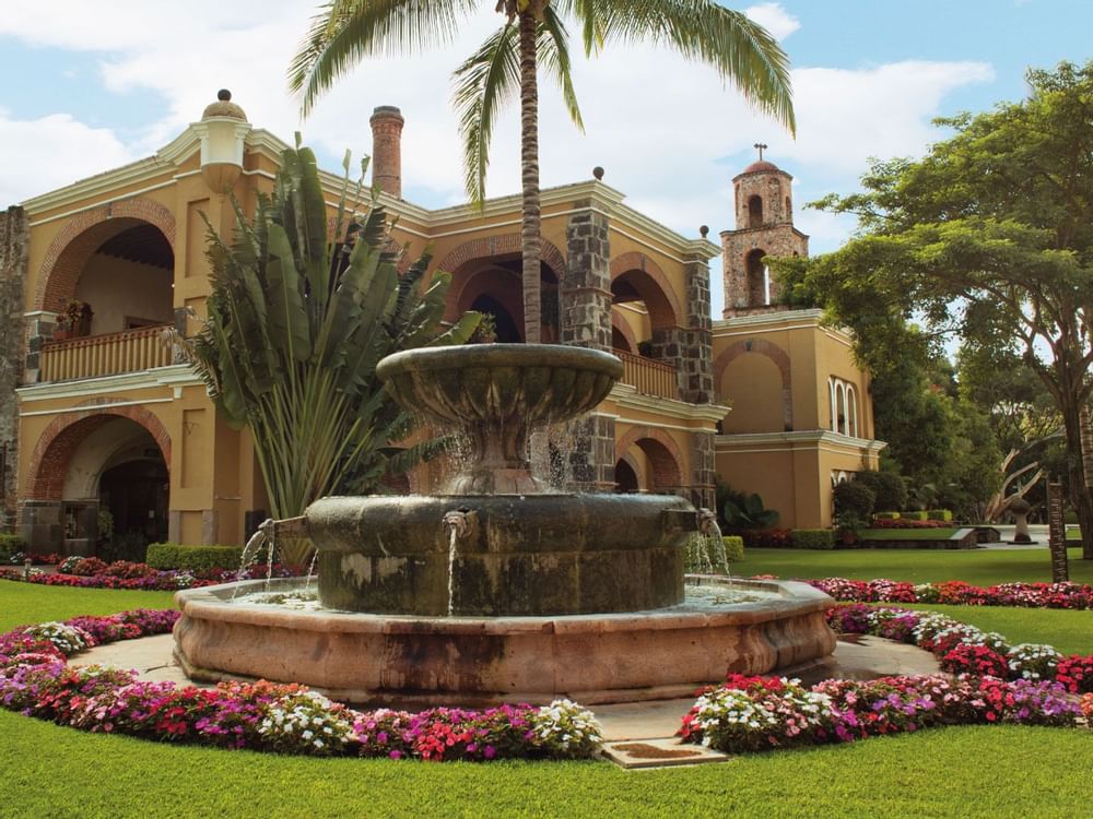 Garden fountain in Cuernavaca near La Colección