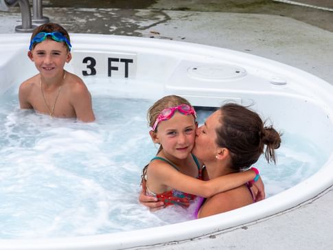 Heated Outdoor Pool & Hot Tub