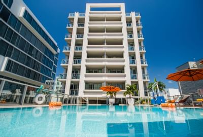 Exterior view of the hotel & pool at Berkeley Shore Hotel