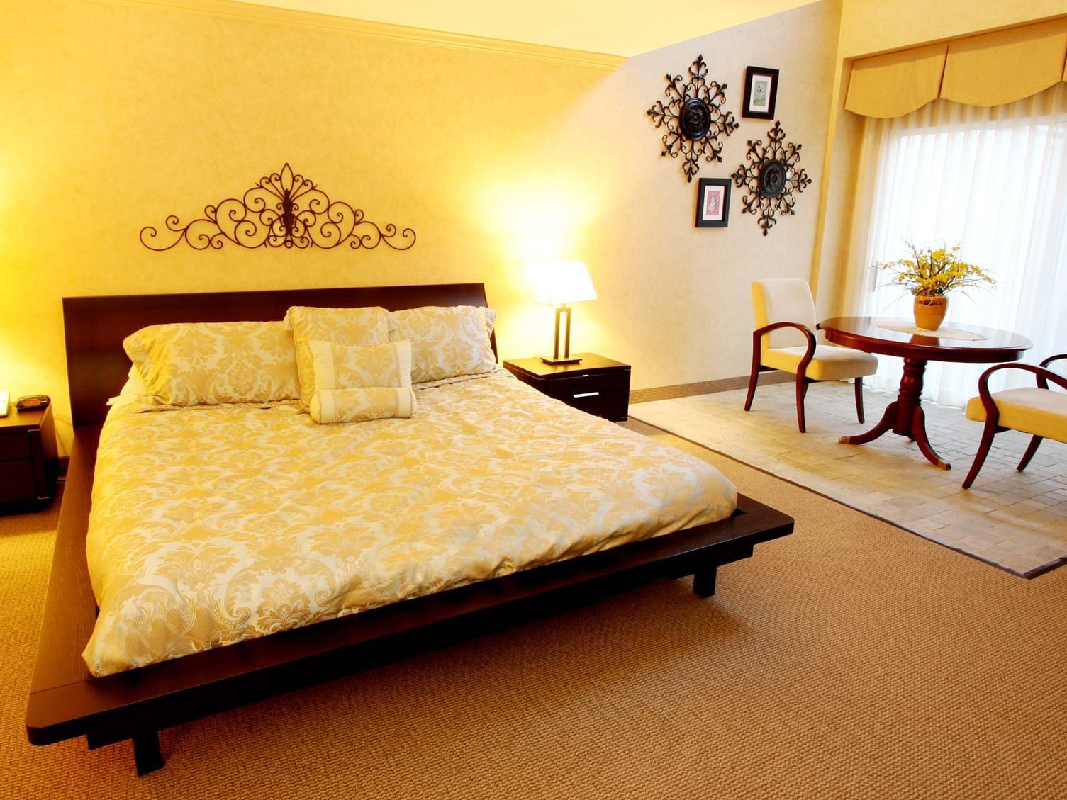 Bed & furniture in Presidential Suite at Honor’s Haven