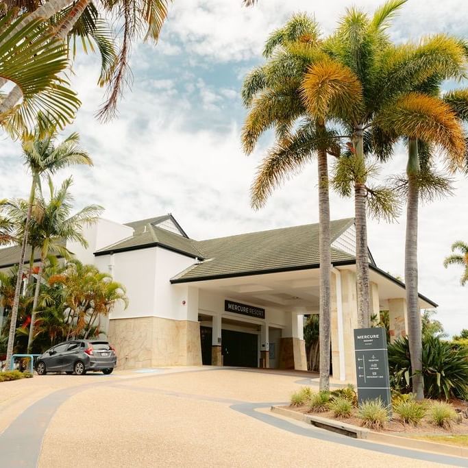 Entrance Mercure Gold Coast Resort 