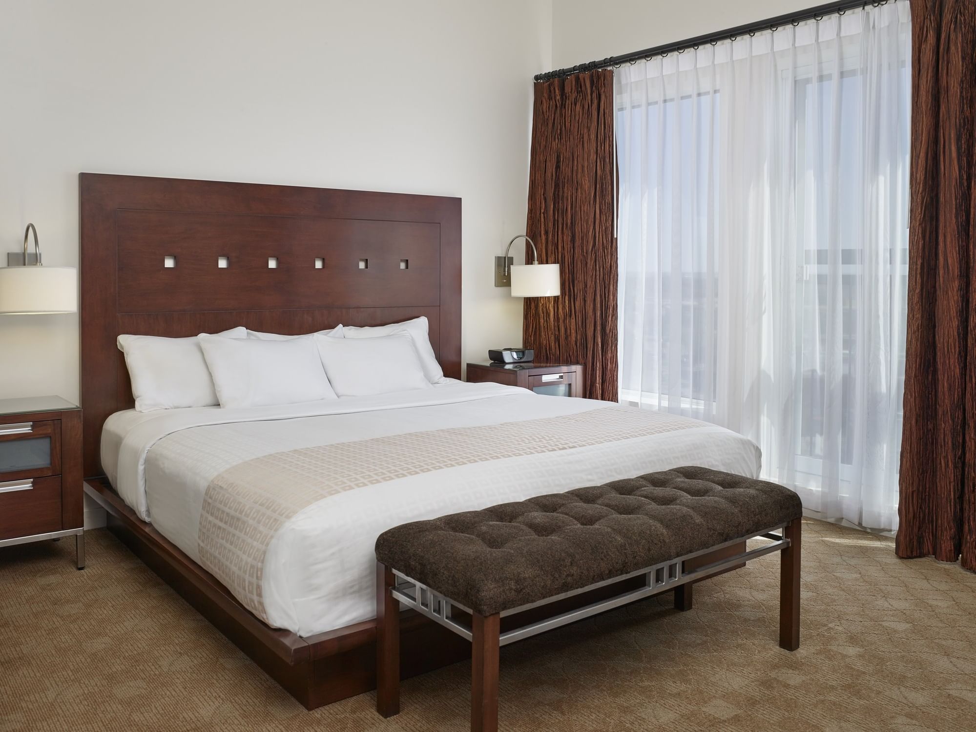 King guest room 