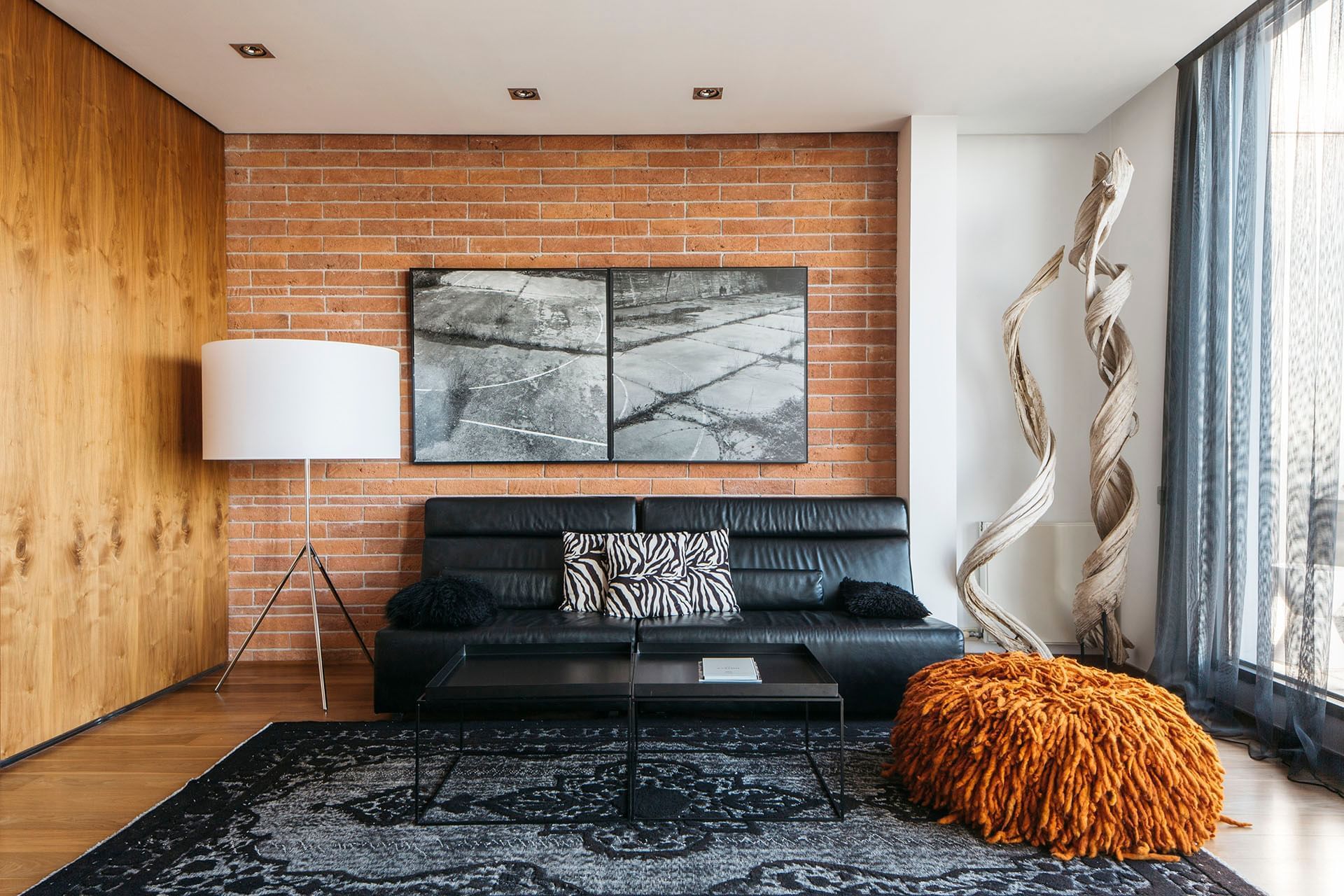 Interior of a Livingroom area in a room at Barcelona Apartment