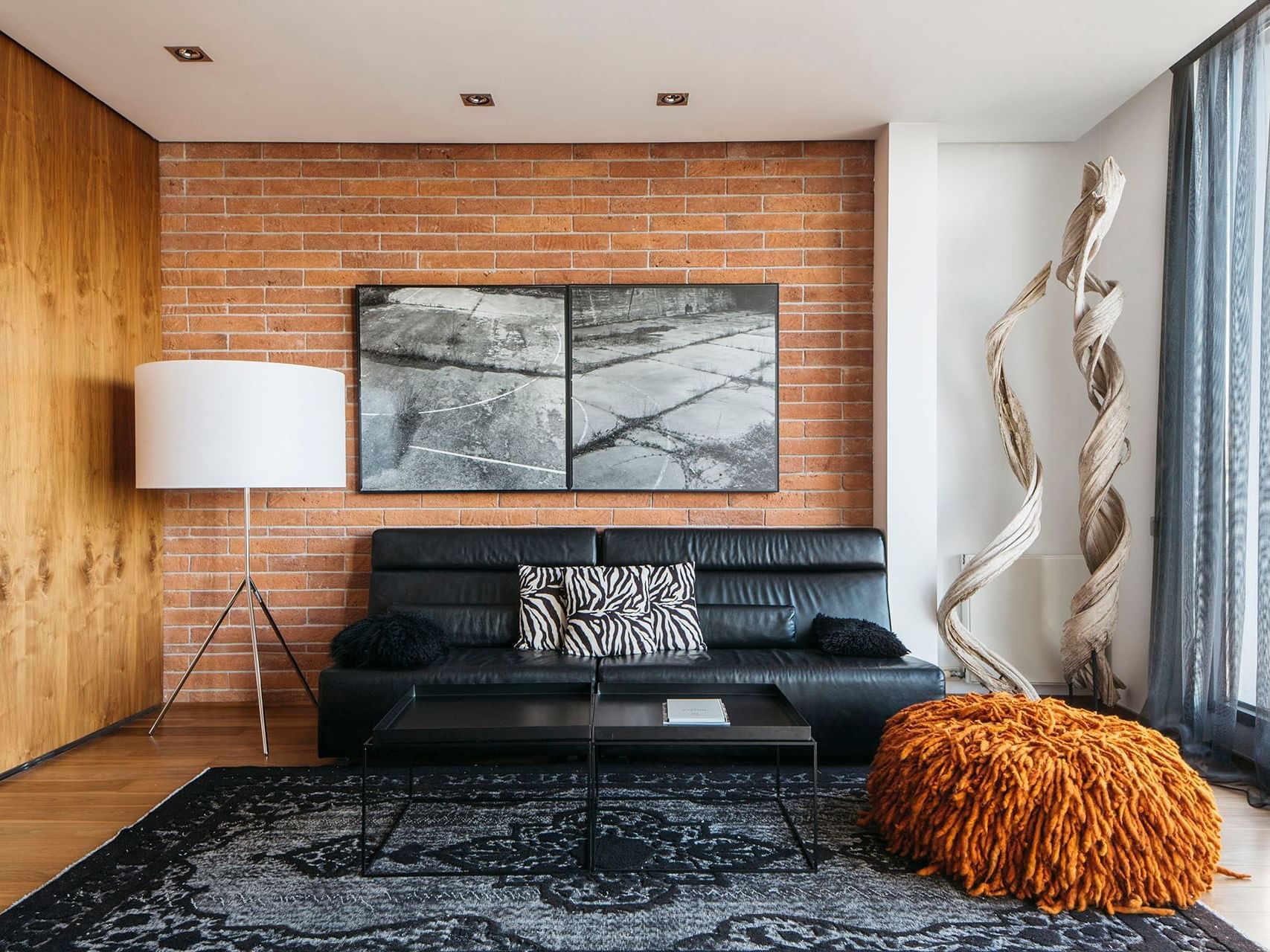 Interior of a Livingroom area in a room at Barcelona Apartment