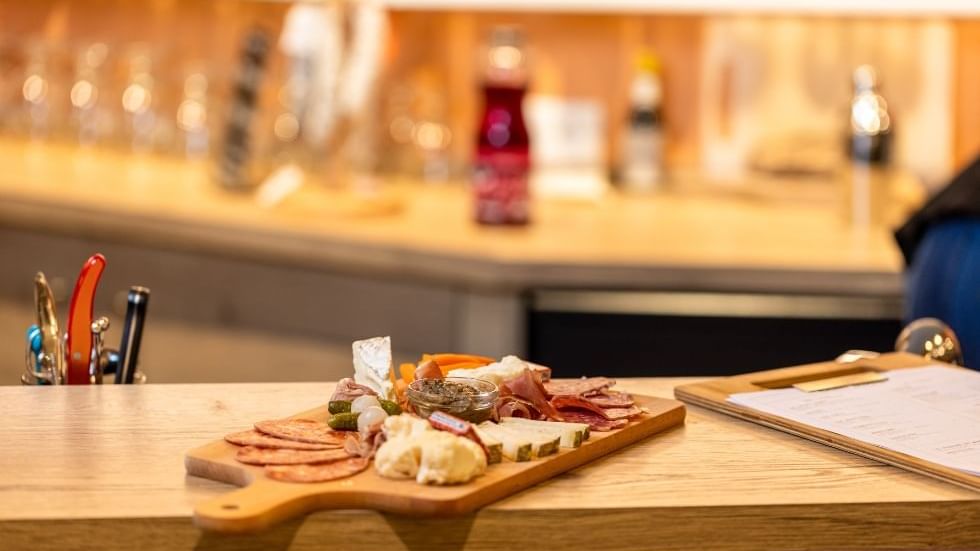 Grignotages apéritif bar à vin cocktail tendance