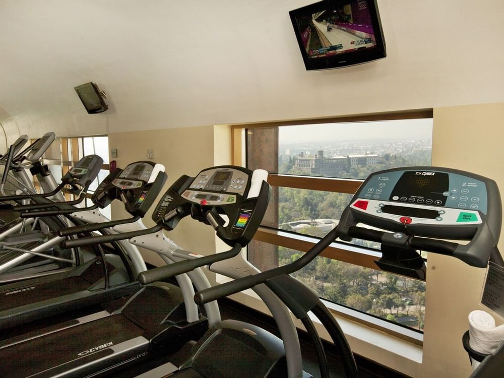 Equipamiento en gimnasio en Grand Fiesta Americana Chapultepec