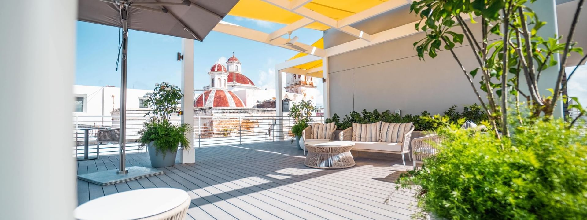 Rooftop terrace overlooking the Cathedral
