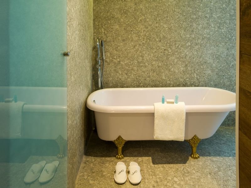 Bathtub in Deluxe room 2 double at FA Hotels & Resorts