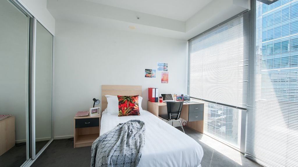 2 bedroom large apartment - bedroom