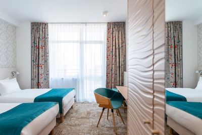 Interior of the Standard Twin room at Metropol Hotel