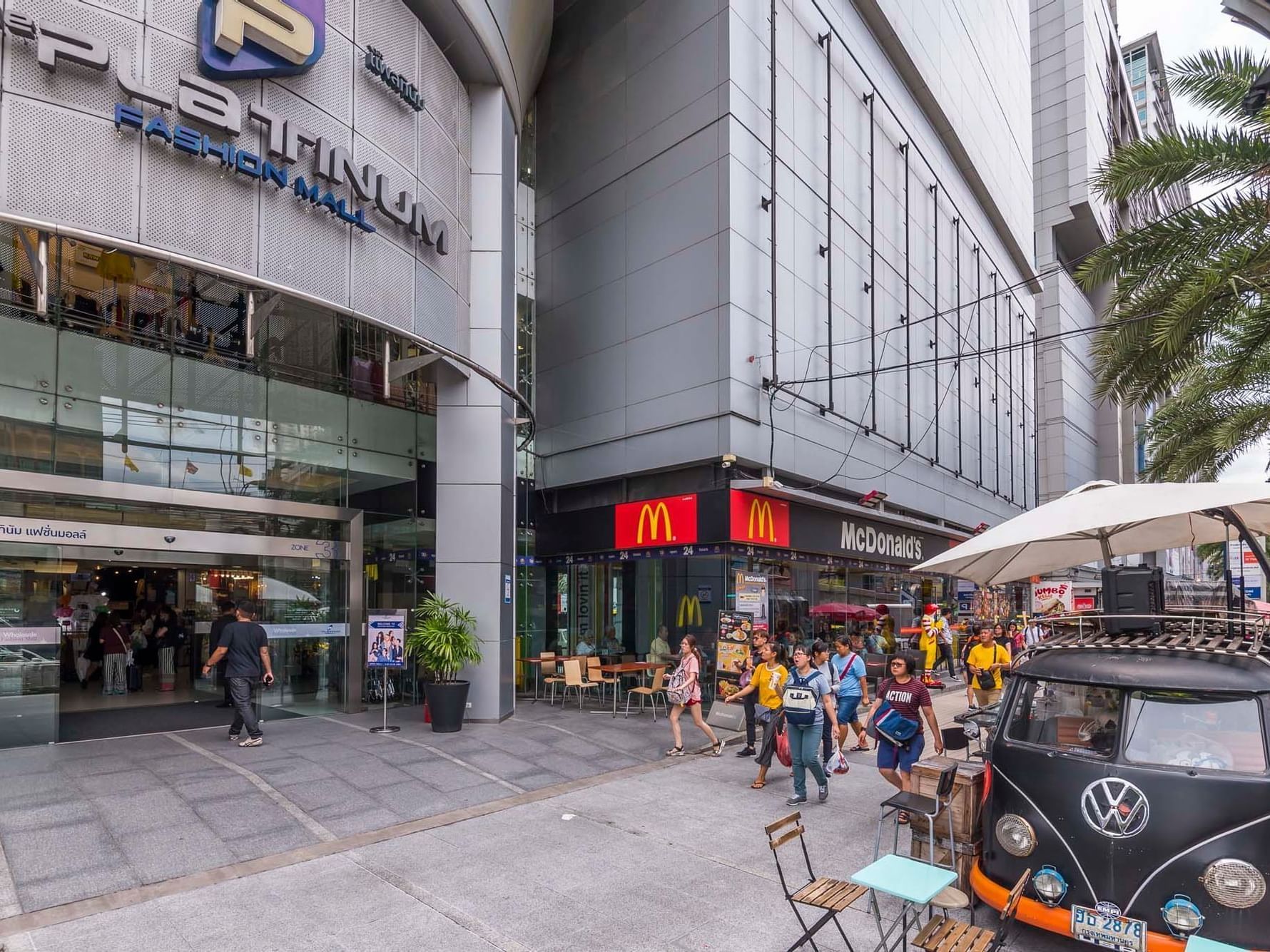 Exterior of Platinum Shopping Mall near Chatrium Grand Bangkok
