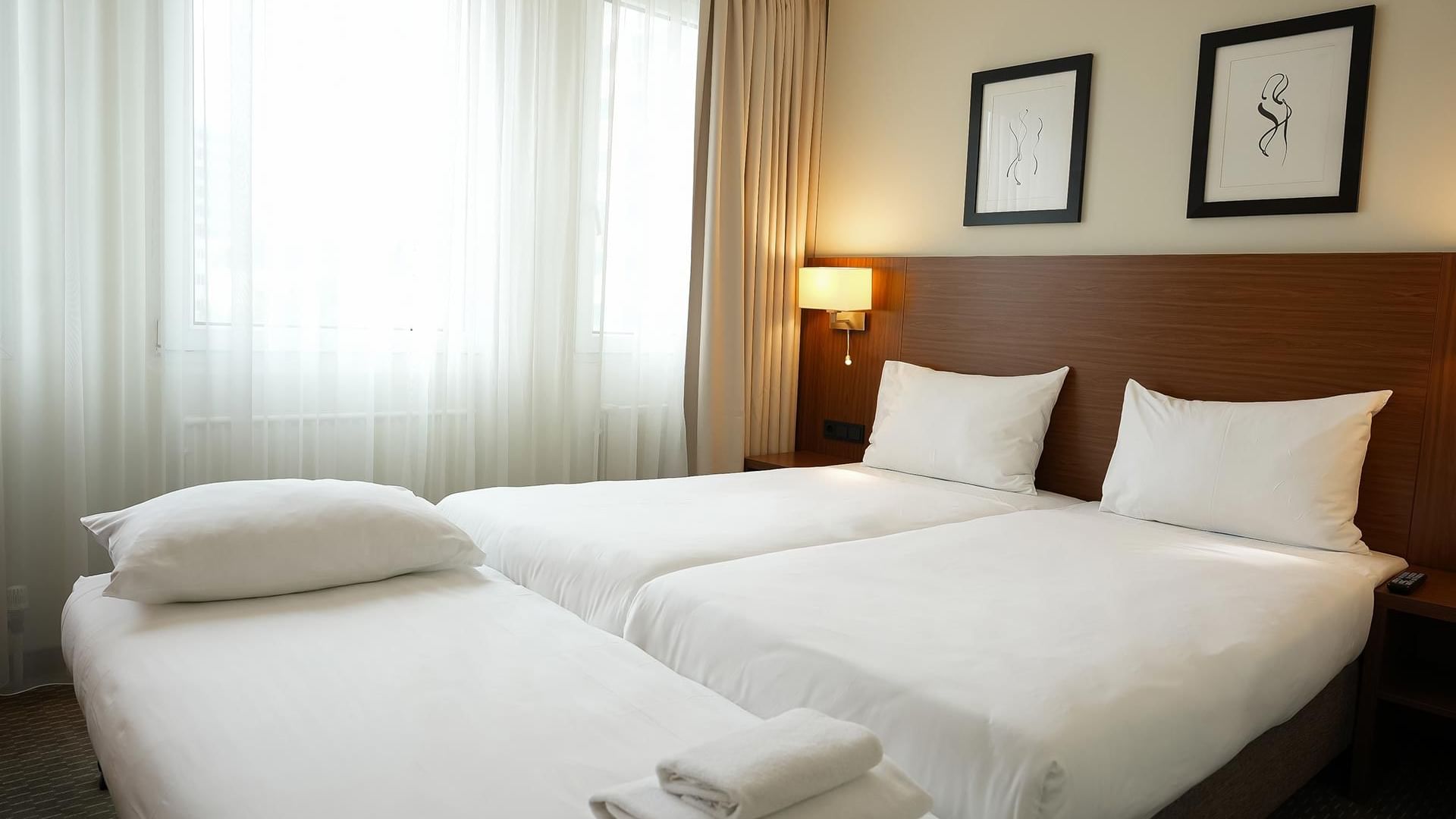 Family-Friendly Standard Triple Room in Central Berlin at Sylter Hof Berlin