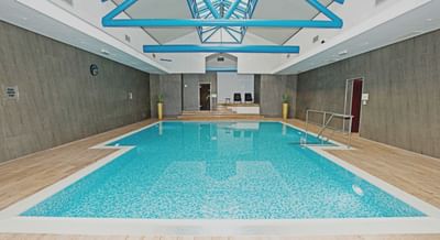 The indoor swimming pool at the Sandman Signature London Gatwick