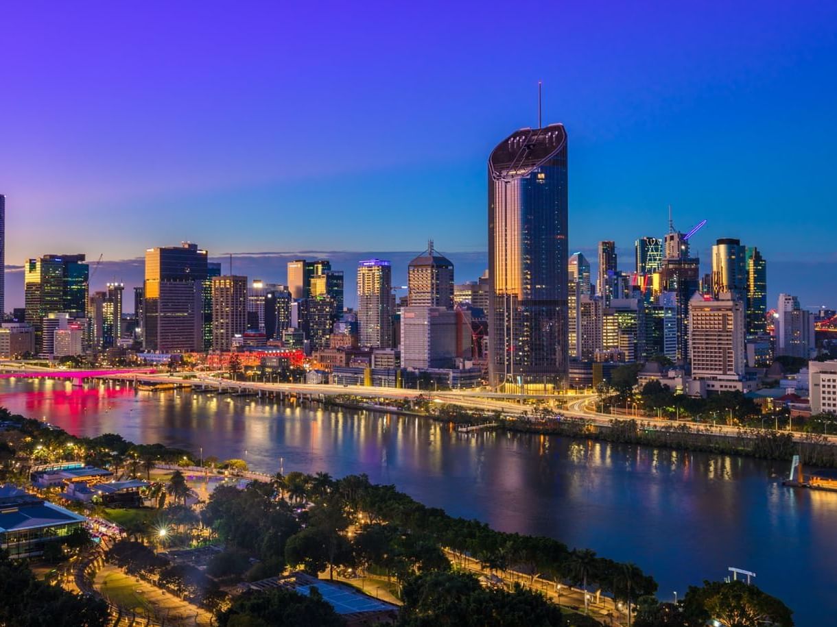 Evening view of Brisbane city near Grand Chancellor Brisbane