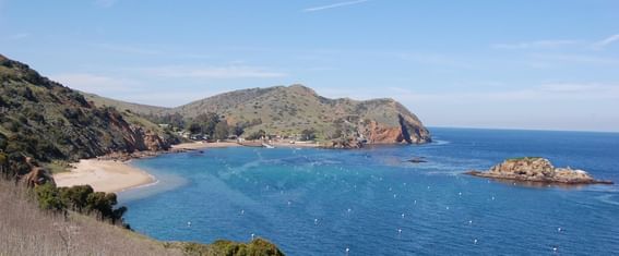 Emerald Bay surrounded by hills near Catalina Island luxury hotels