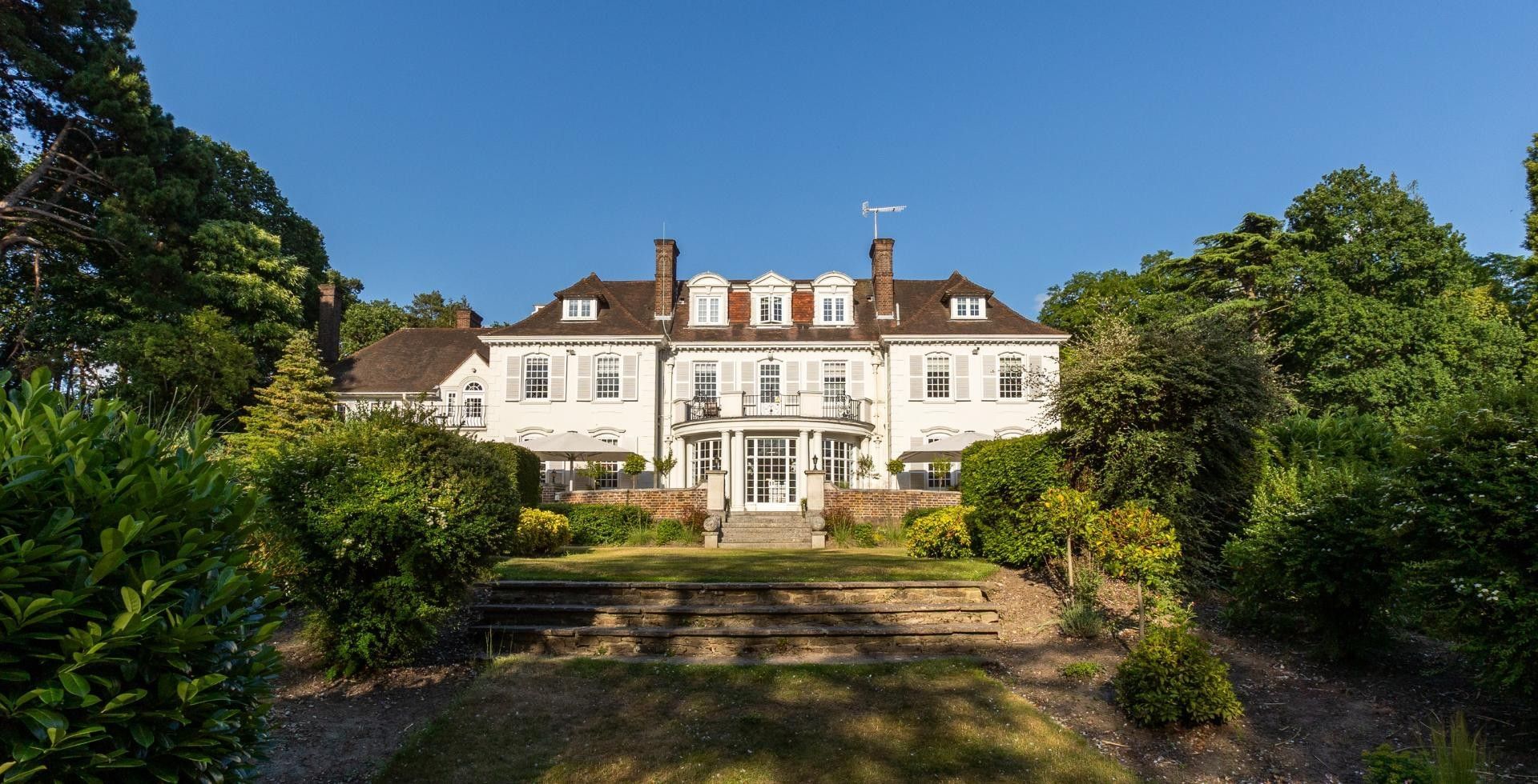 Mansion House at Gorse Hill, a great engagement party venue in Woking