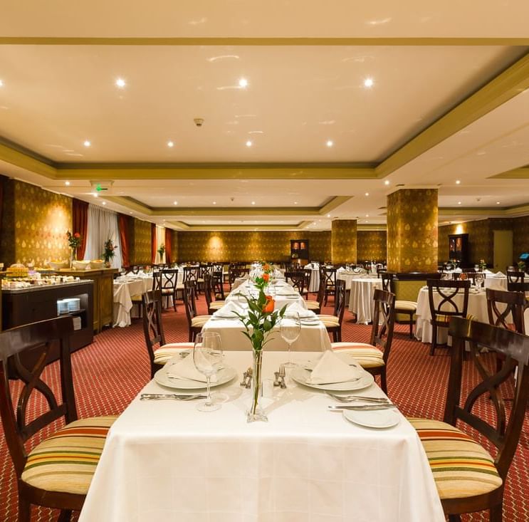 Well-arranged dining area at Hotel Plaza San Francisco