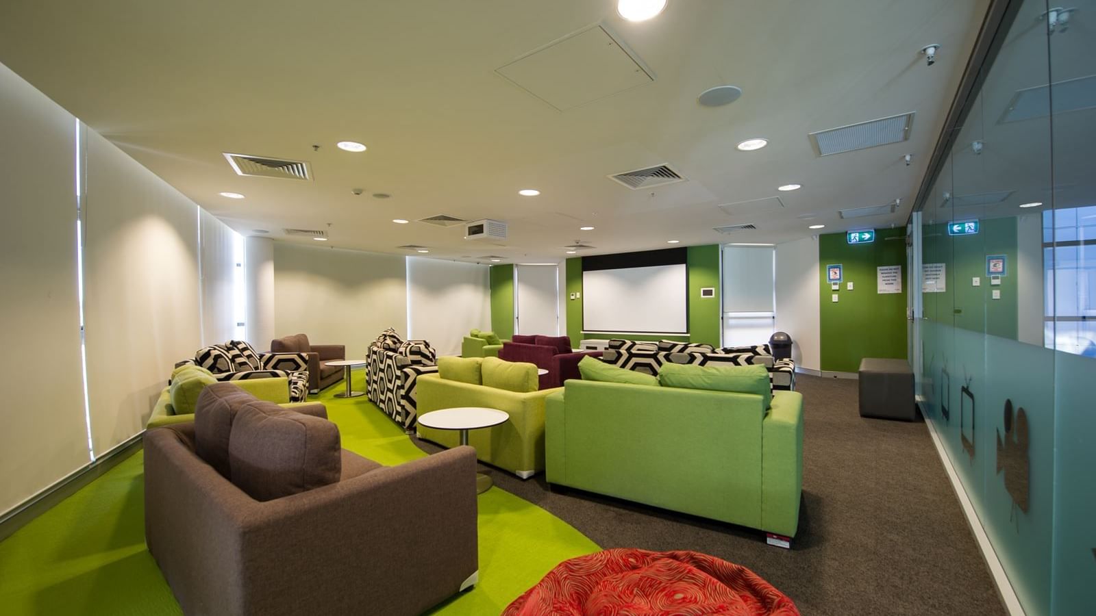 UniLodge @ ANU – Lena Karmel Lodge_Level 3 Theatre Room