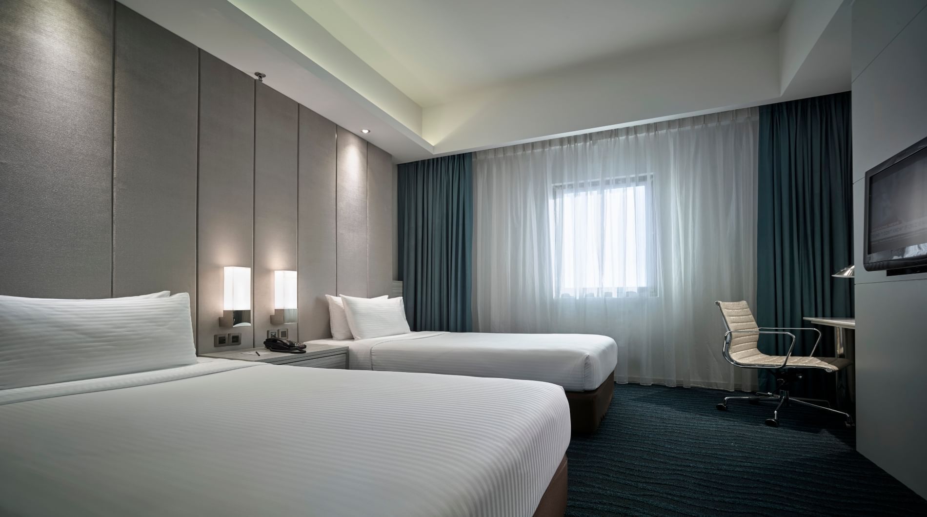 Twin beds in Superior Twin Room at Sunway Putra Hotel