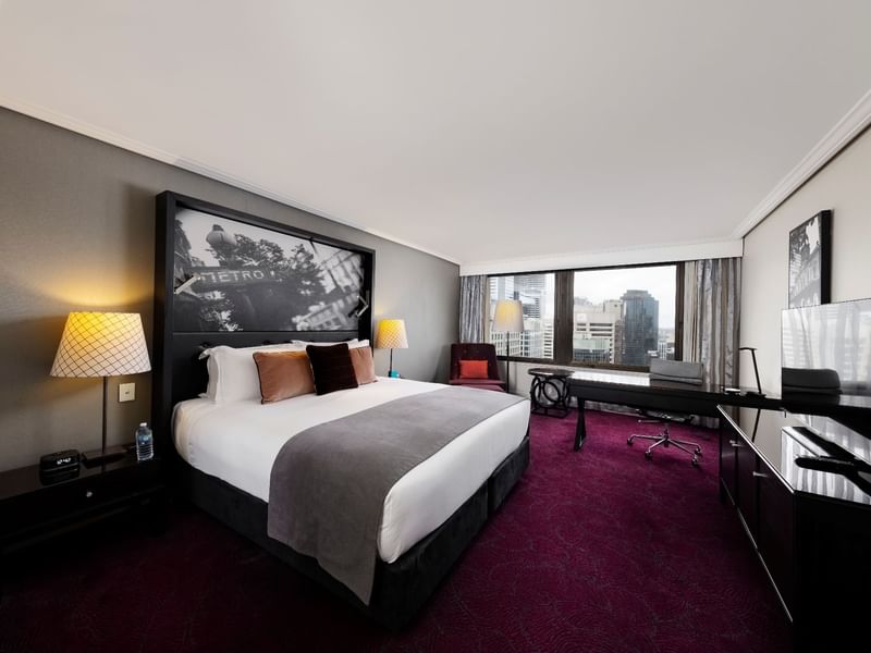 Luxury City Room 