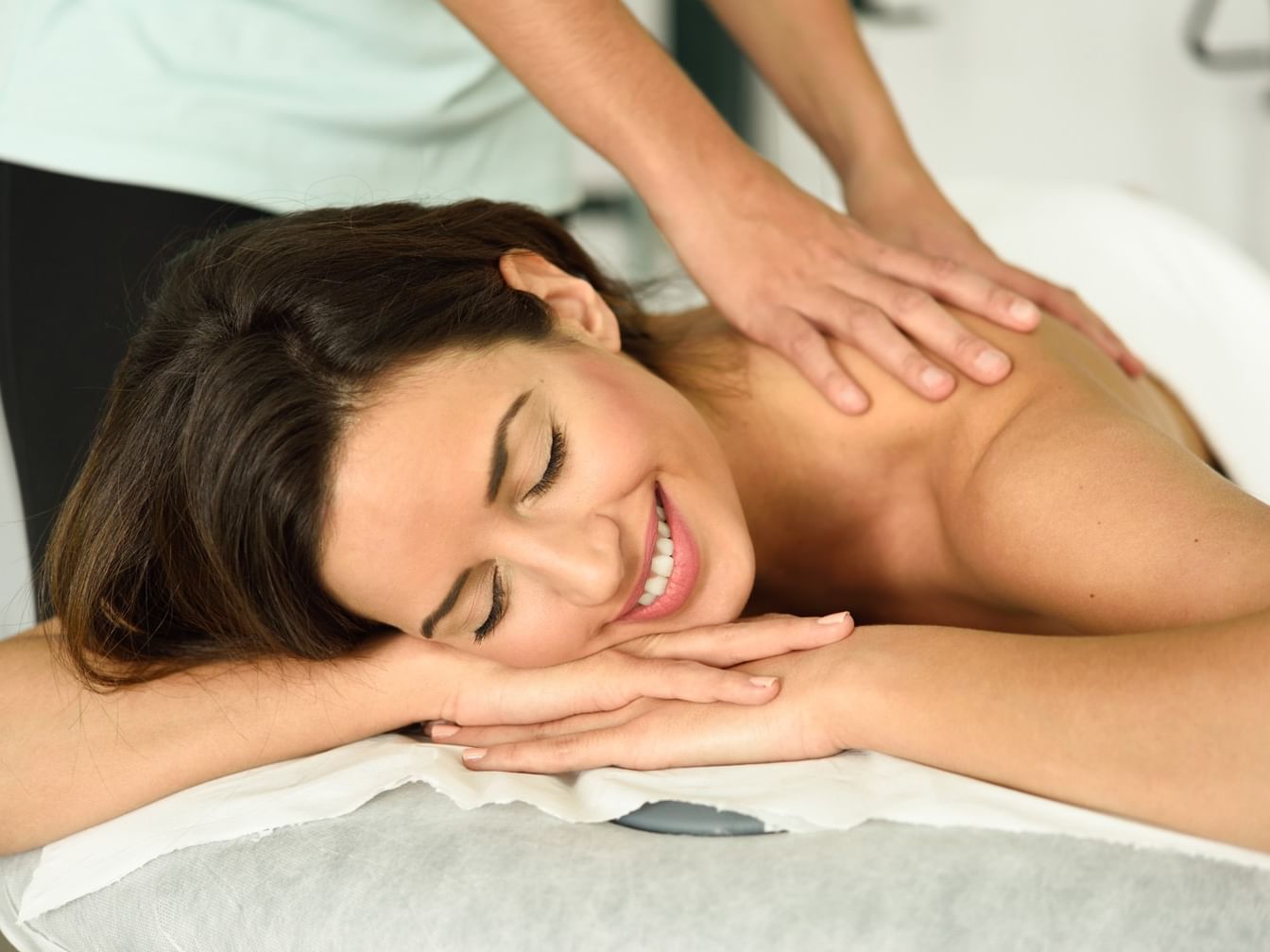 Fall Spa Special - Stellar Body Splendor with CBD-Infused Body Treatment
