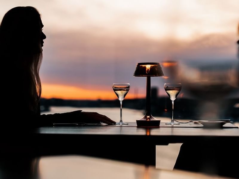 View Skybar & Restaurant Hotel Riverton