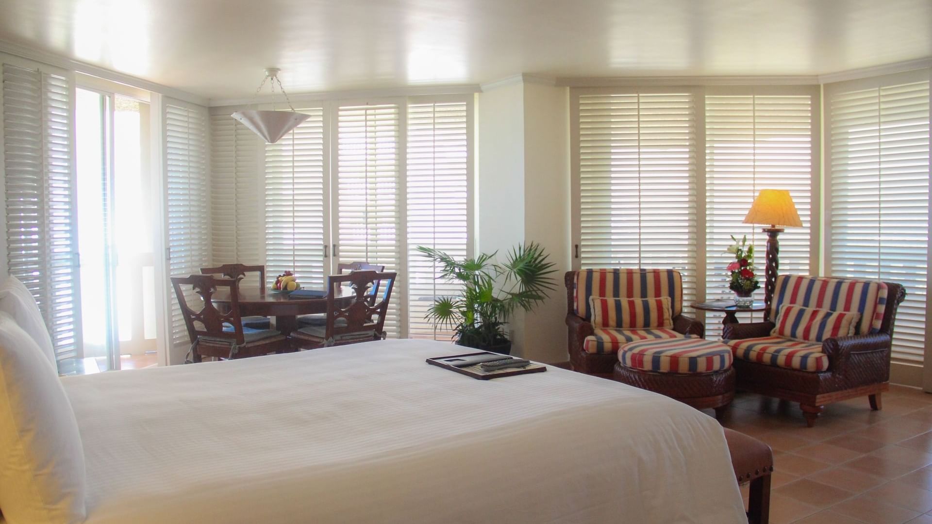 Princesa One Bedroom Ocean View Suite King at Mundo Imperial
