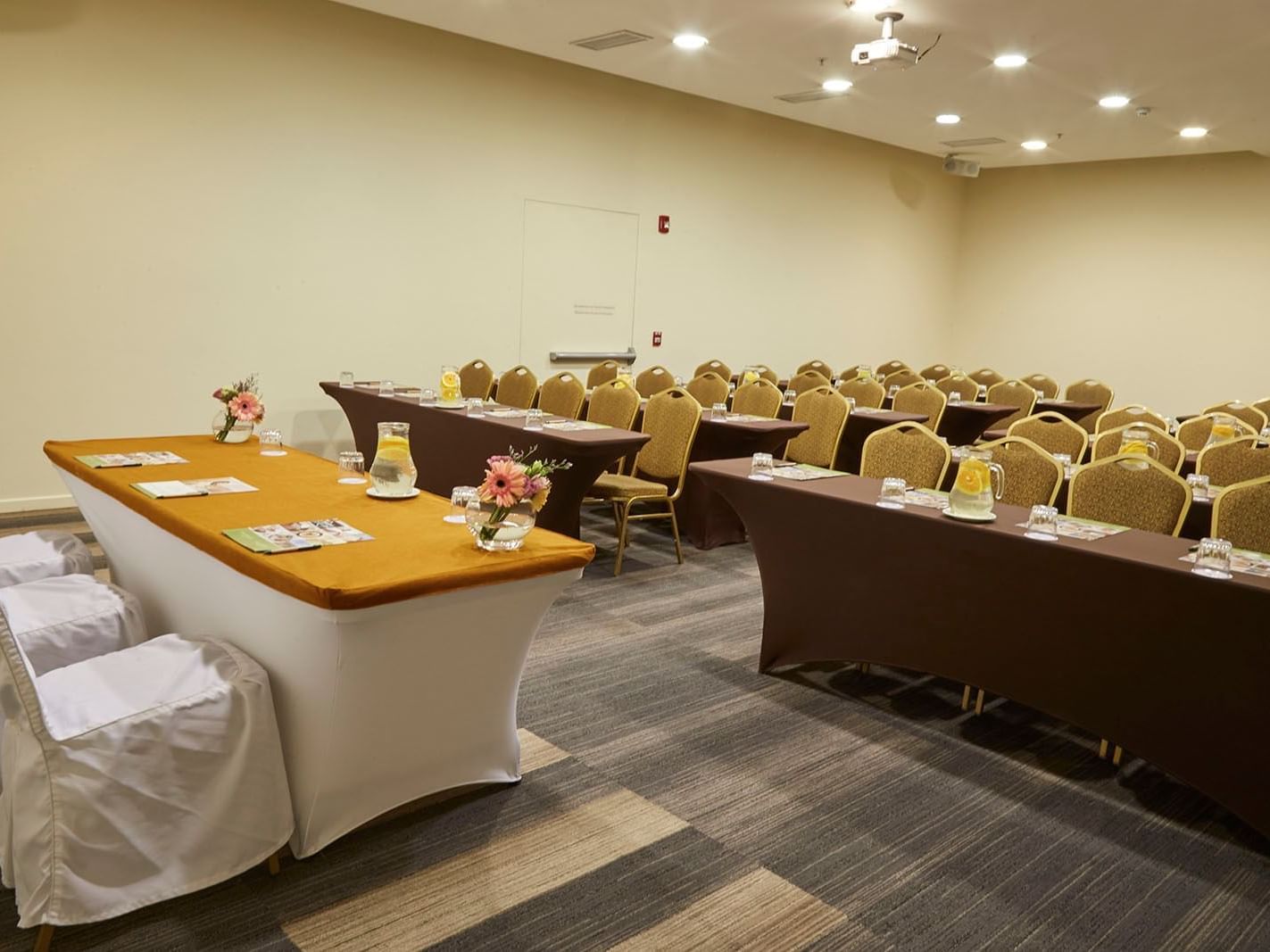 Classroom setup in Parma 2 Room at Hotel Torremayor Lyon