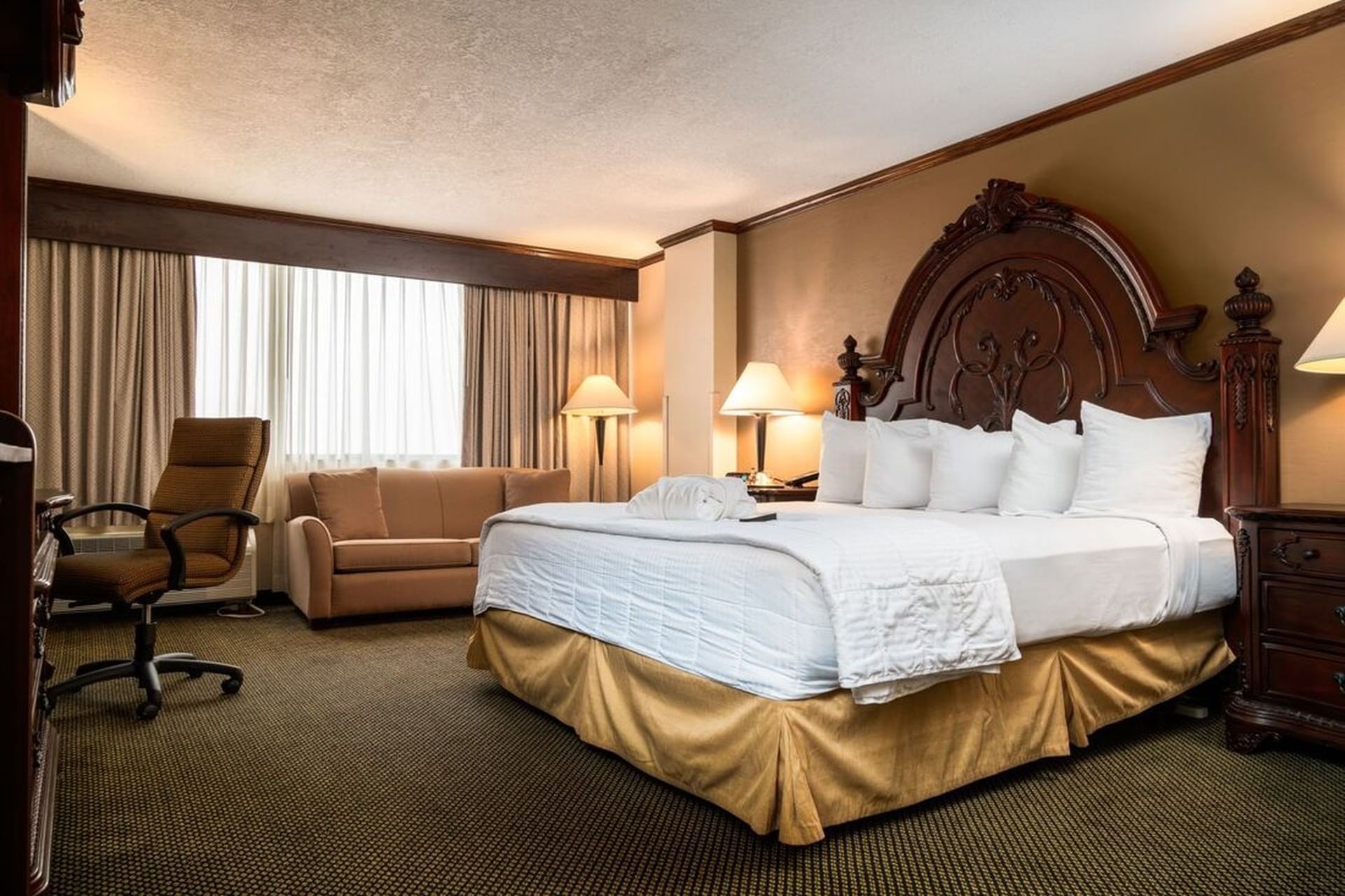 Hotels In Beaumont Texas MCM Elegante Hotel Beaumont   Concierge King Standard 