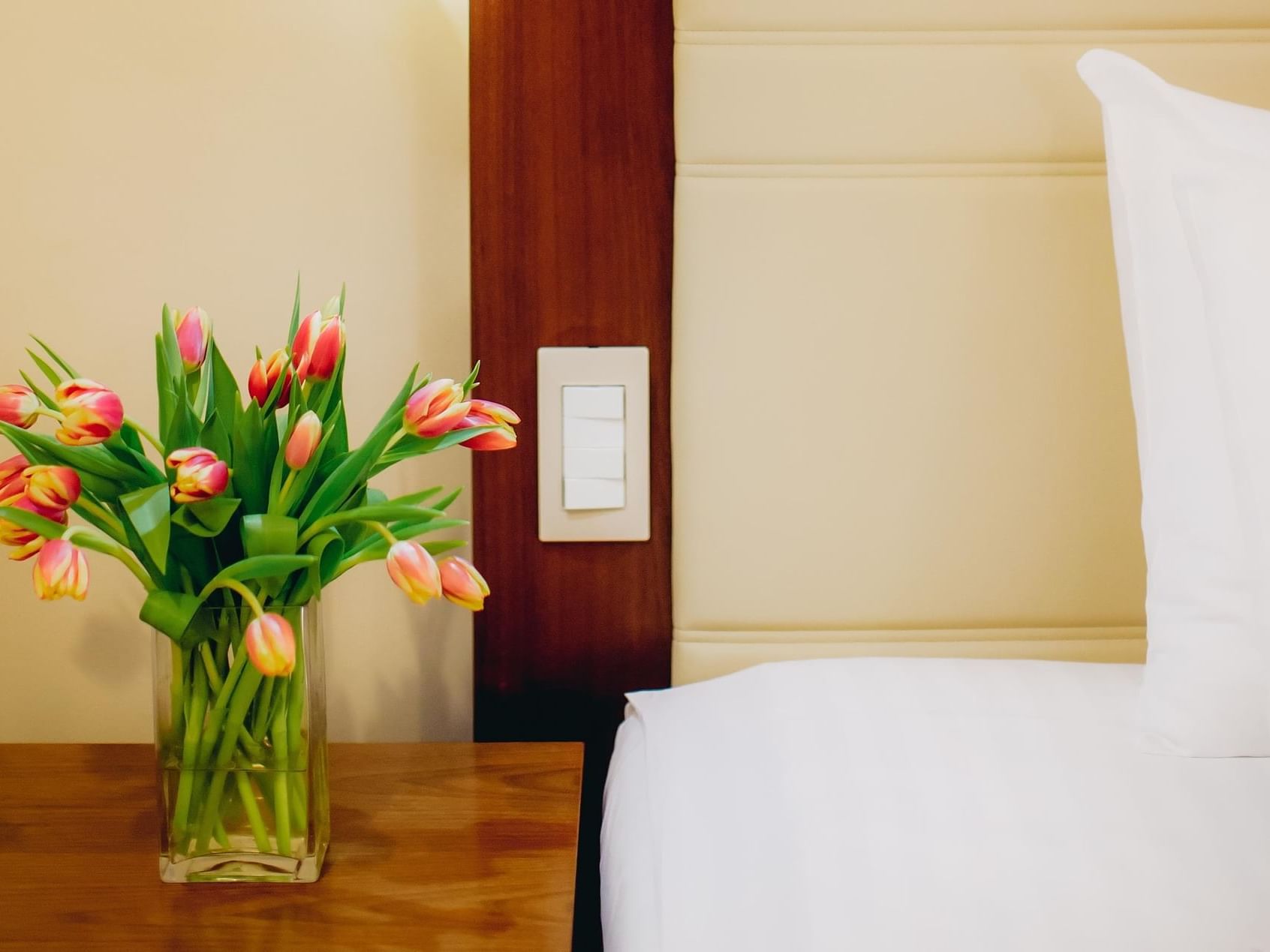 uhotel executive queen room