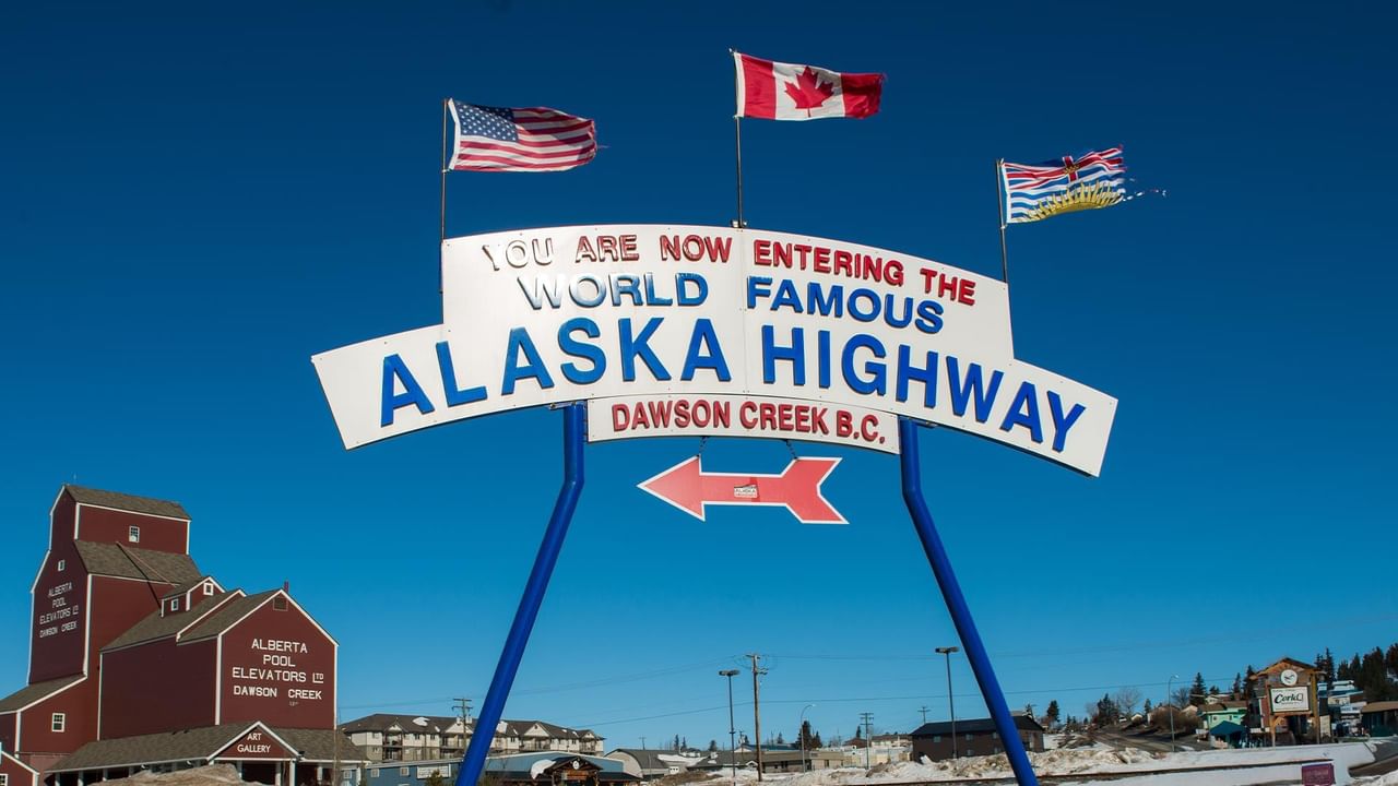 Mile 0 Alaska Highway sign