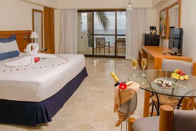Honeymoon suite at Plaza Pelicanos Grand Beach Resort Hotel