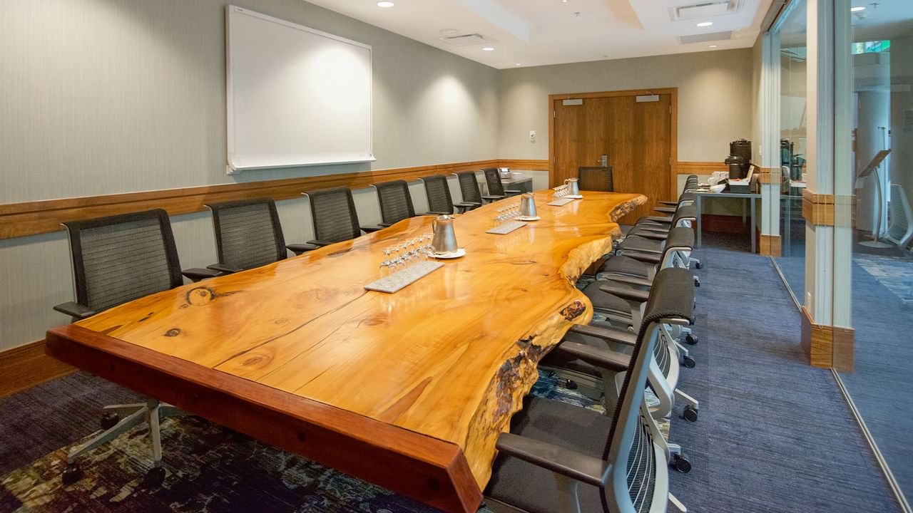Meeting room with chairs and tables
