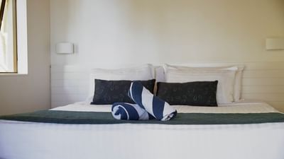 Reef Room with a king bed at Heron Island Resort