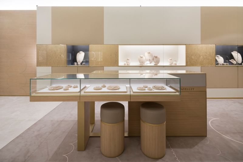 A jewelry showcase in Paspaley near Crown Hotel Perth