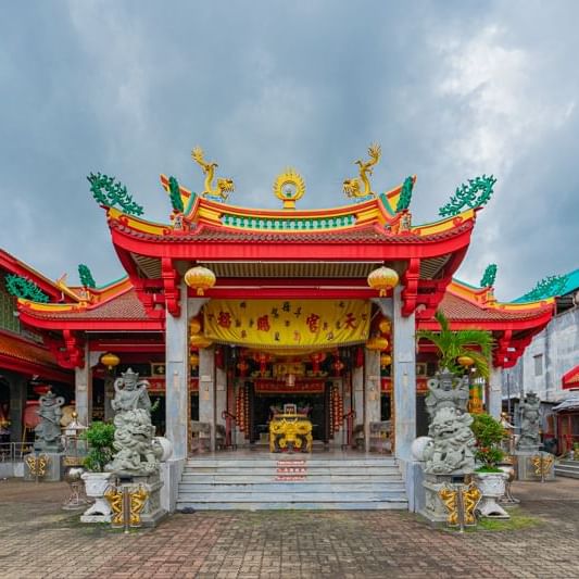 Jui Tui Shrine  One of the most famous shrines in Phuket