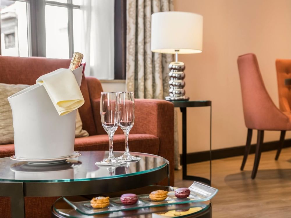 JuniorSuite_PrivilegeView_Salon_2