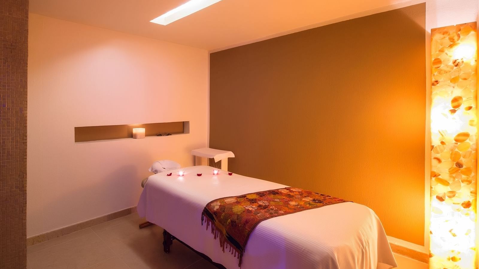 Massage bed in the spa at FA Condesa Cancún