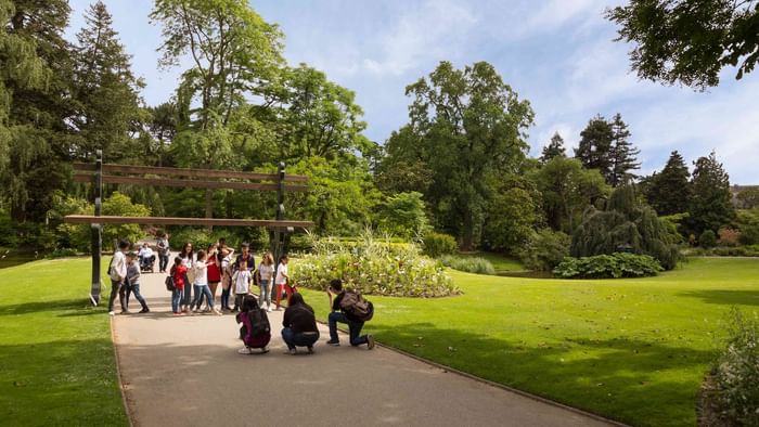 Exterior view of the garden area at Hotel du Grand Monarque