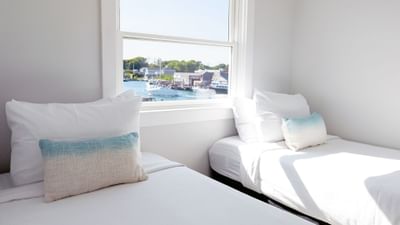 Harborside twin beds in Corner Suite at Falmouth Tides