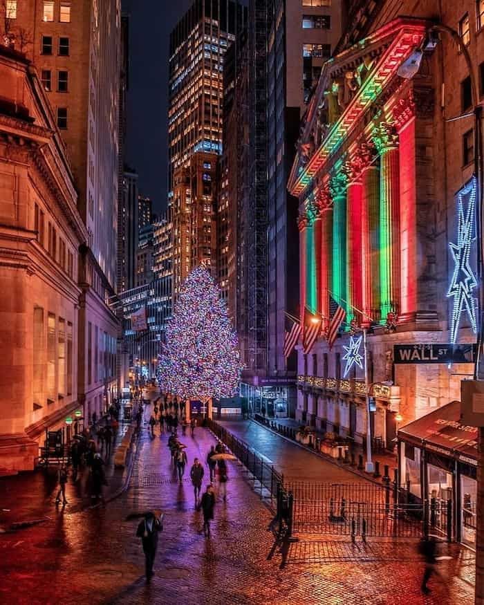 Wall St Christmas Tree